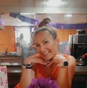 Meet your Posher, Christina